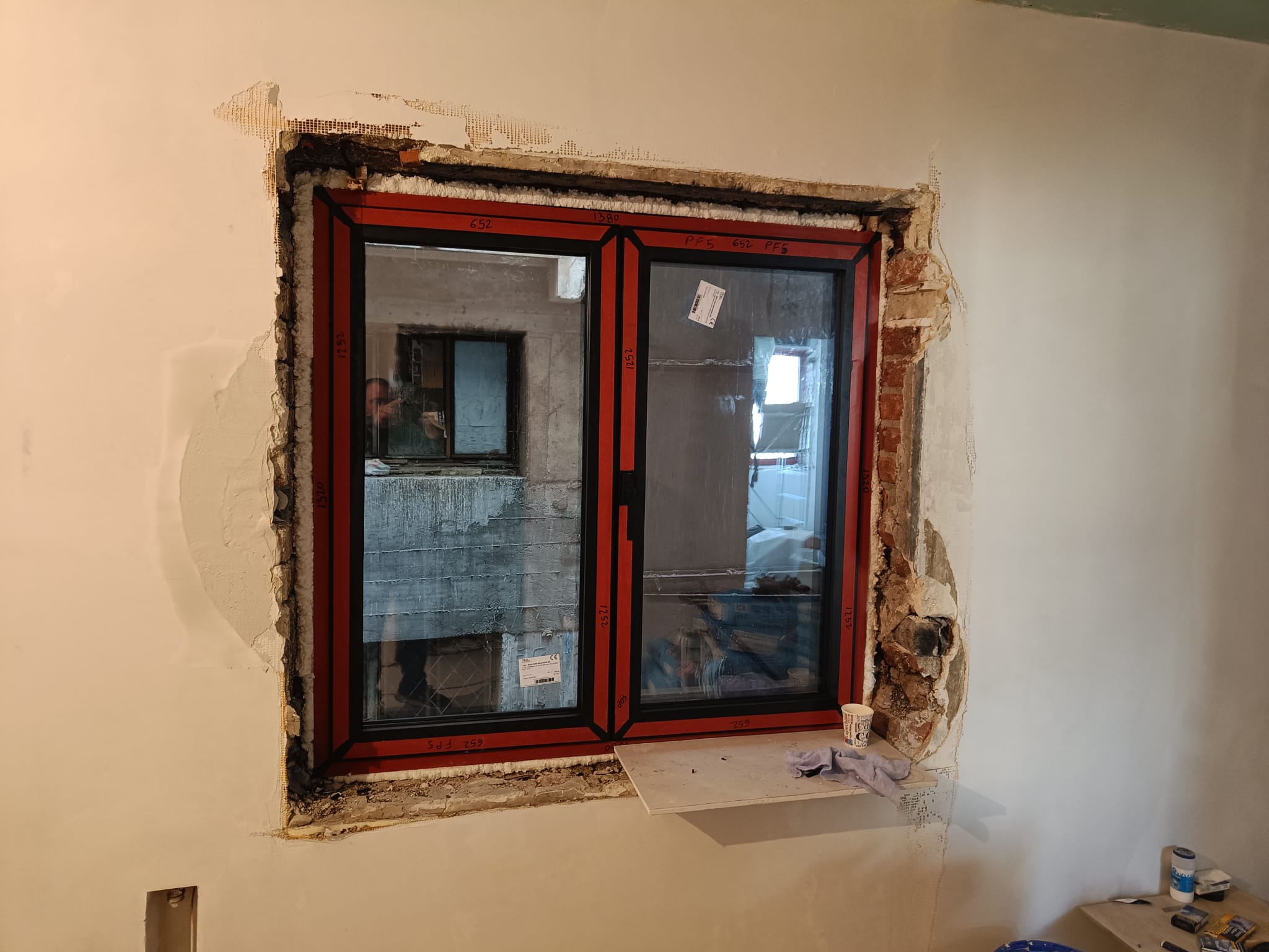 Montaj tamplarie PVC 5